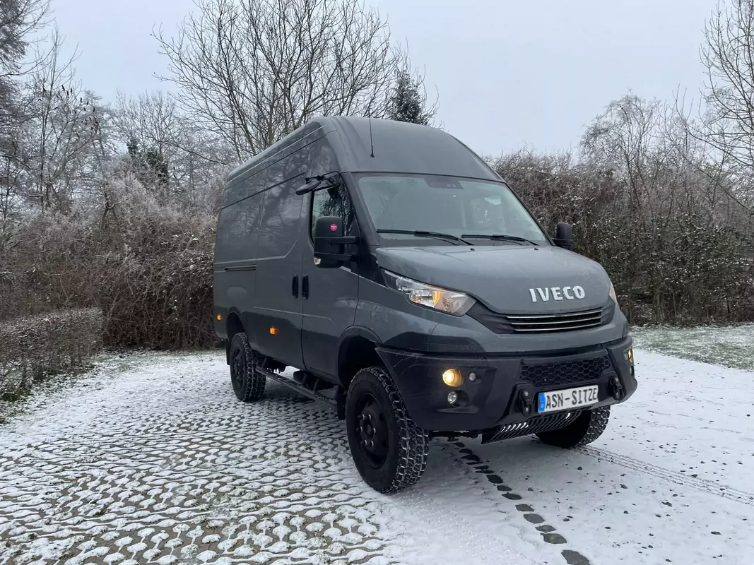 “IVECO-DAILY 4 x 4” 
